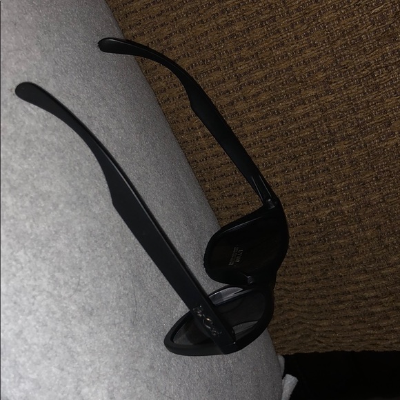 Sunglasses - Picture 3 of 4